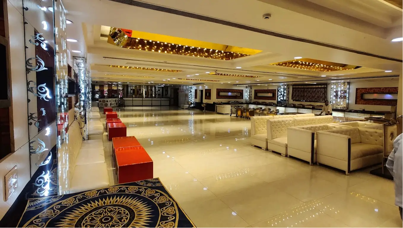 Elegance (Second floor)